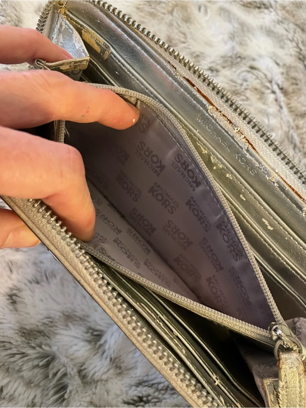 Michael Kors Light Cream Leather Zip Wallet with Metal Logo Plate
